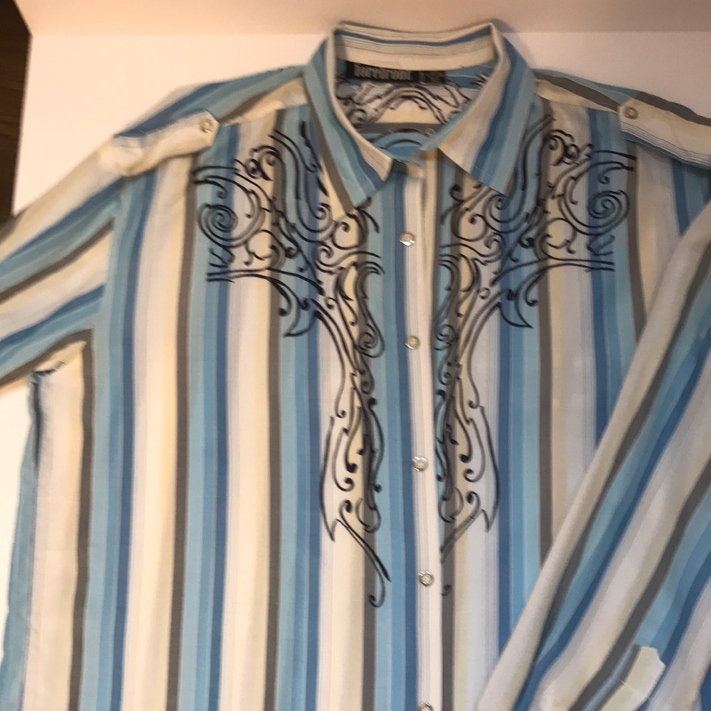 Forefront fancy shirt with embroidered designs